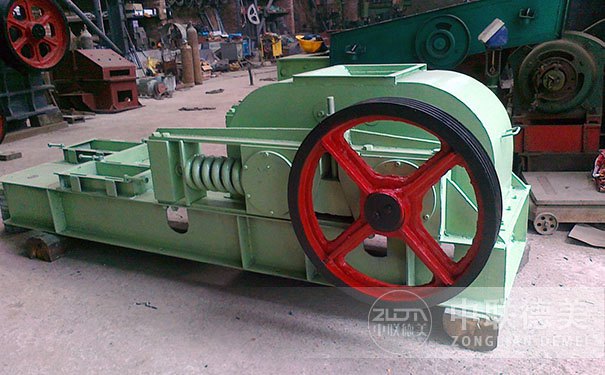 對(duì)輥機(jī)制砂機(jī)